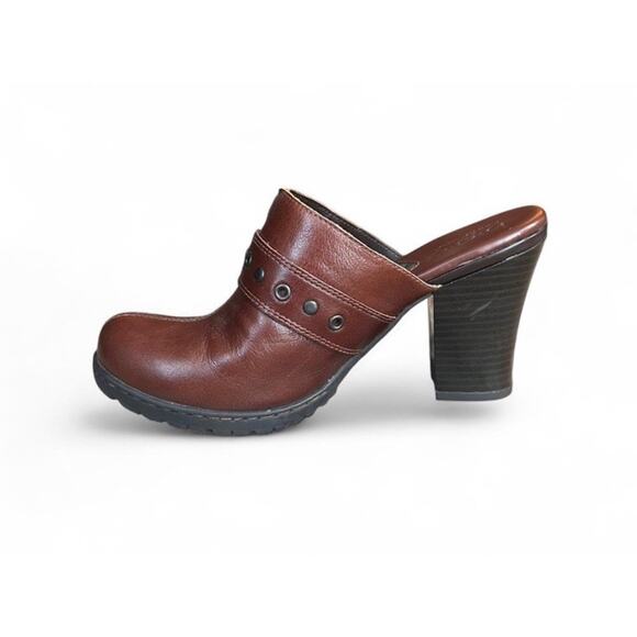 Born Concept B.O.C. Women’s Brown Leather Heeled Slip-on Clogs Metal Buckle US 7 - Picture 5 of 8
